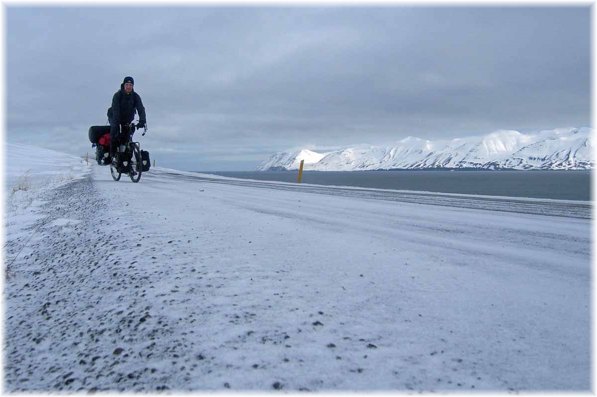 Island im Winter per Rad