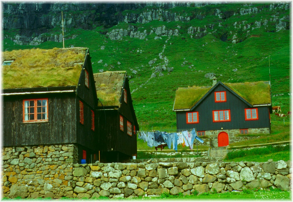 Färöer Inseln, Kirkjubær